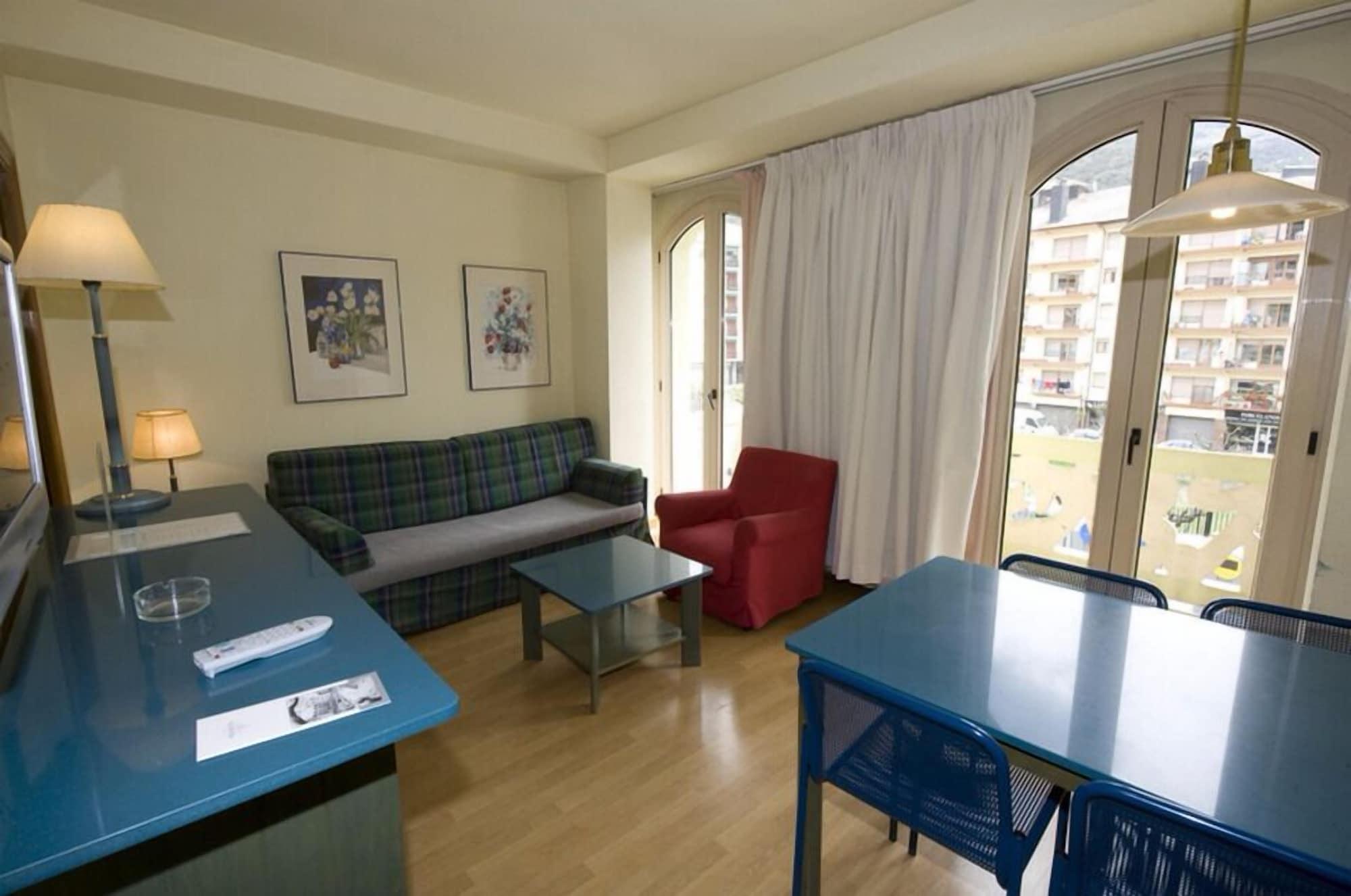 Apartamentos Pessets Adelaida Sort Exteriör bild