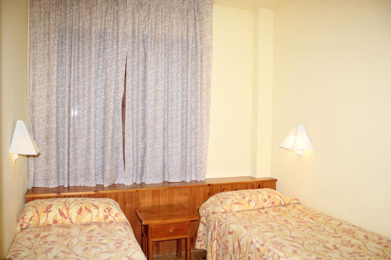 Apartamentos Pessets Adelaida Sort Exteriör bild