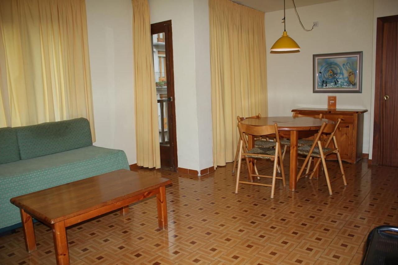 Apartamentos Pessets Adelaida Sort Exteriör bild