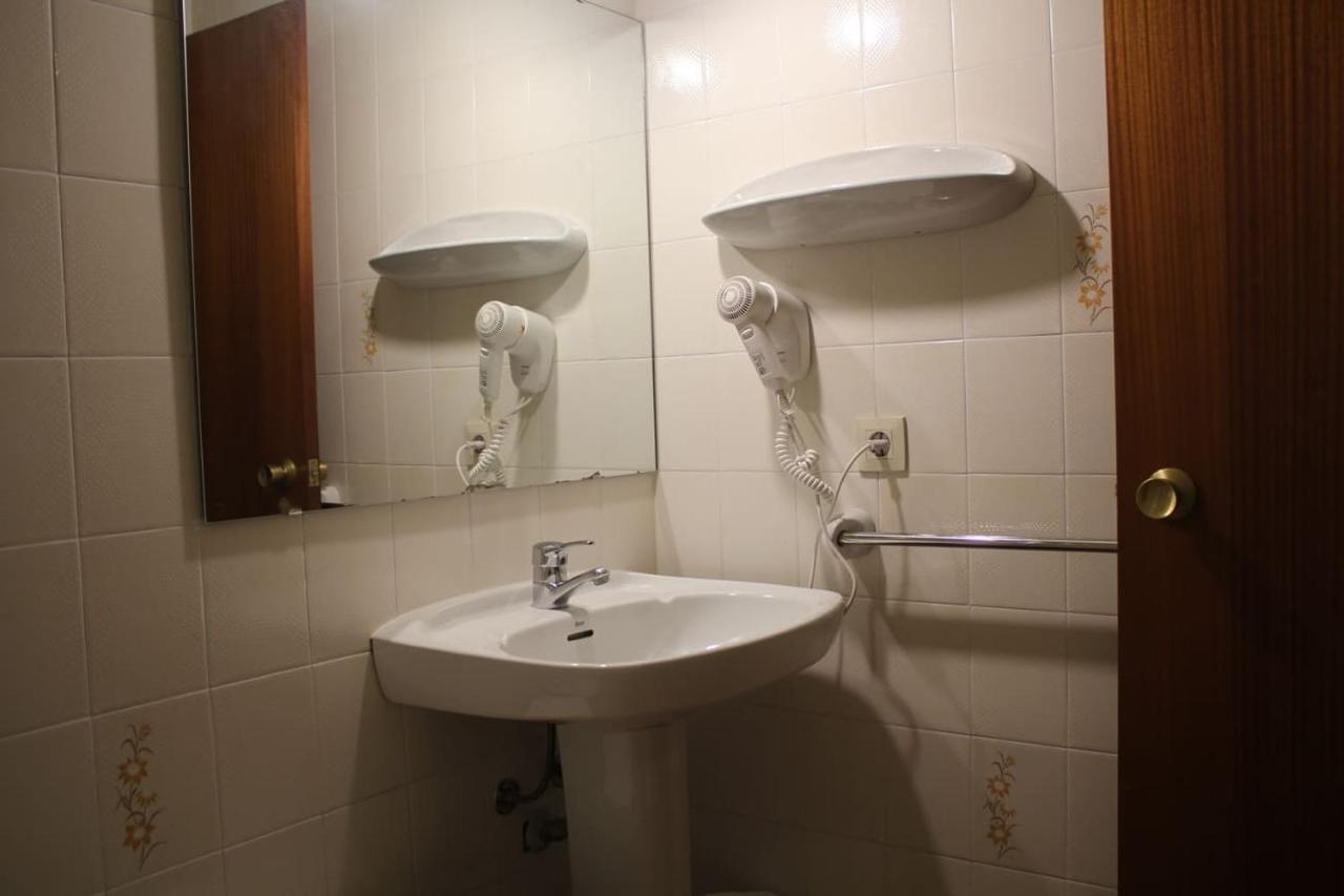 Apartamentos Pessets Adelaida Sort Exteriör bild