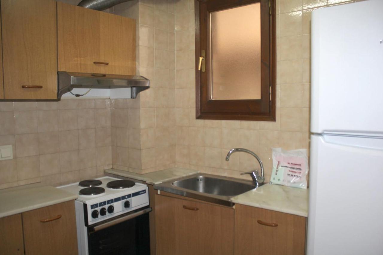 Apartamentos Pessets Adelaida Sort Exteriör bild
